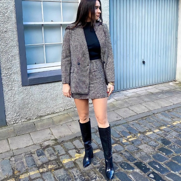 H&M Crocodile Patterned Vegan Leather Boots - Picture 4 of 9